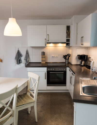 Wohnküche mit Esstisch